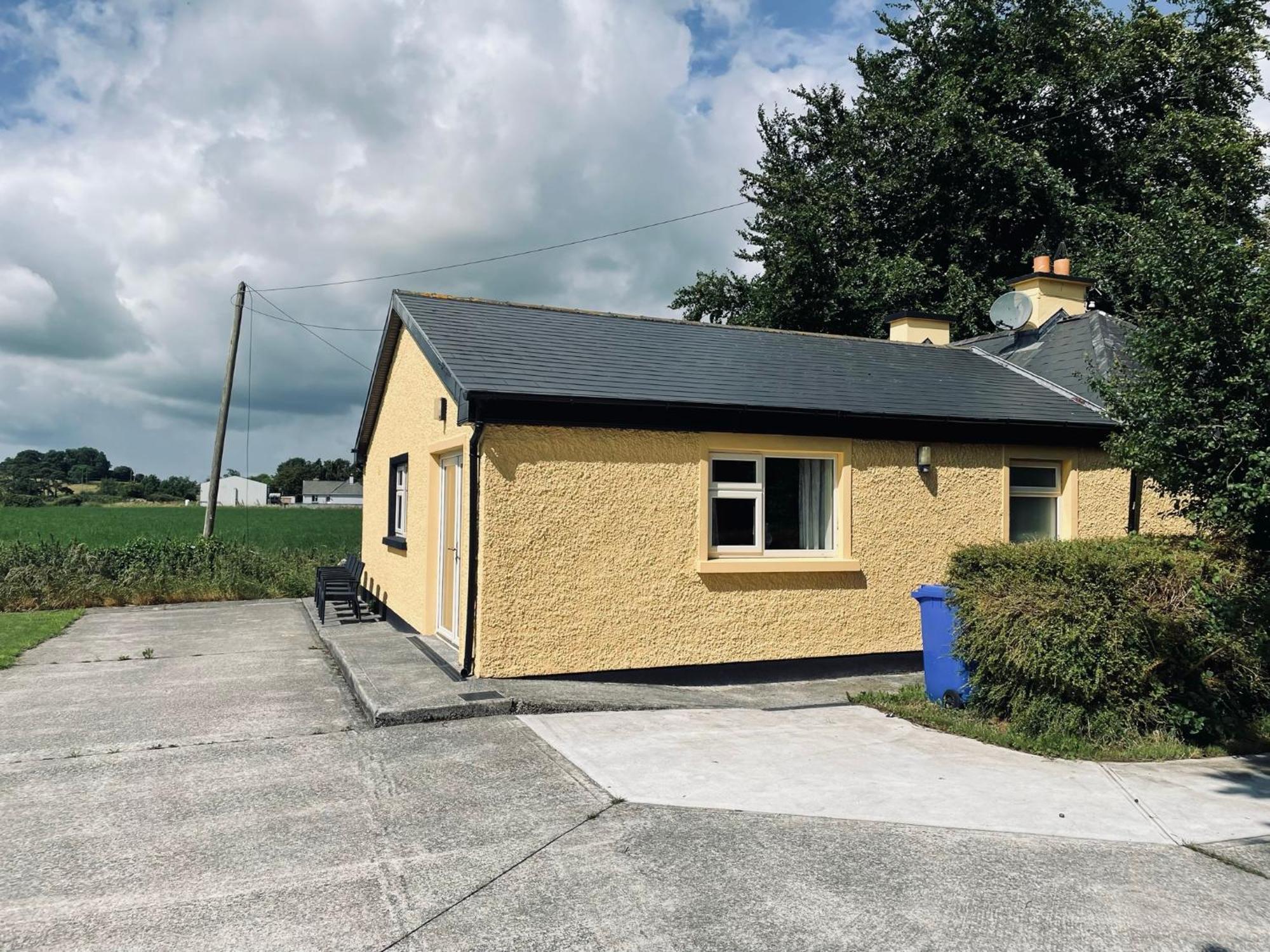 Cutteen Cottage Tulla Экстерьер фото